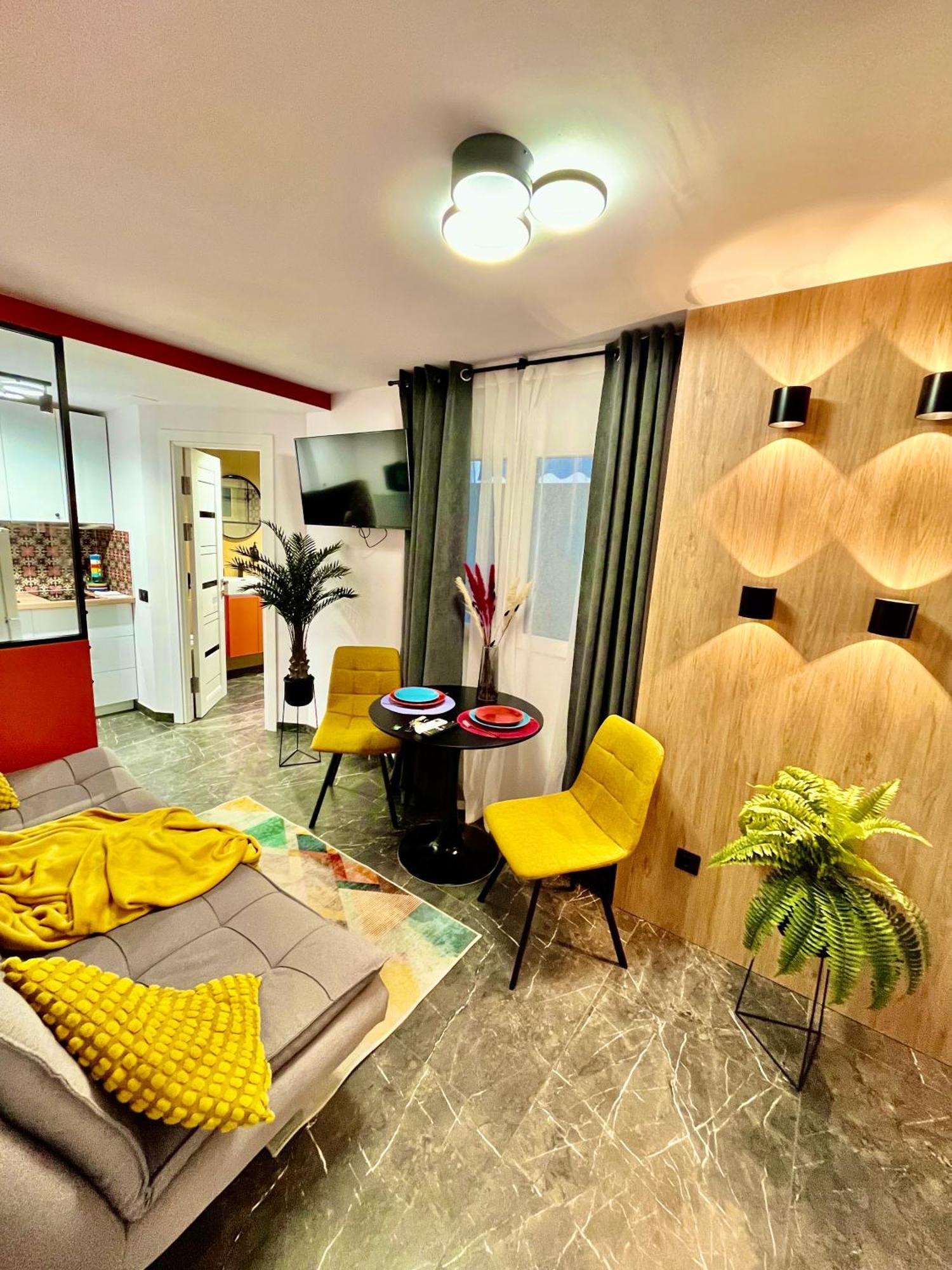 Arte Apartamento Dos Colores อาลิกันเต ภายนอก รูปภาพ