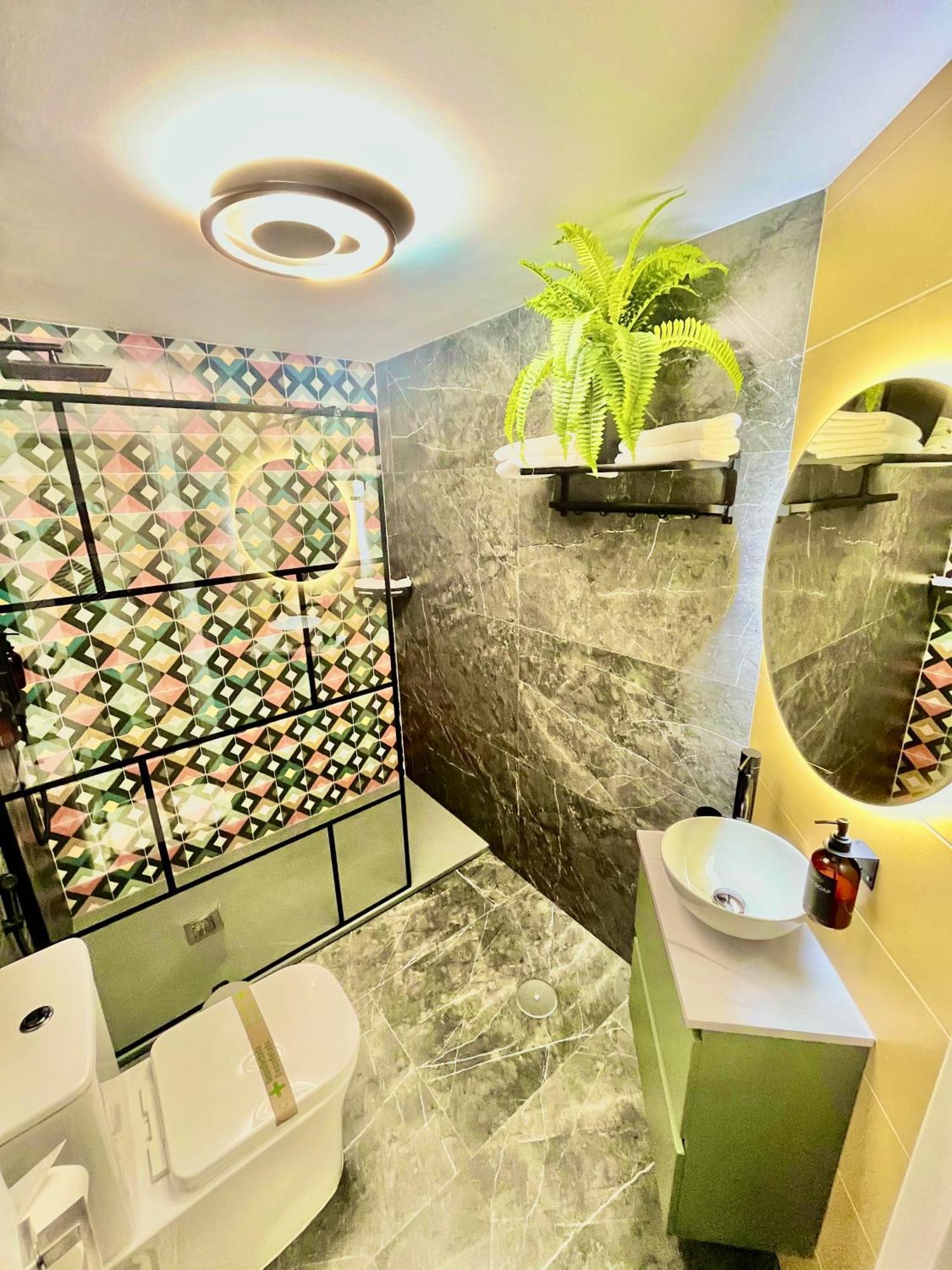 Arte Apartamento Dos Colores อาลิกันเต ภายนอก รูปภาพ