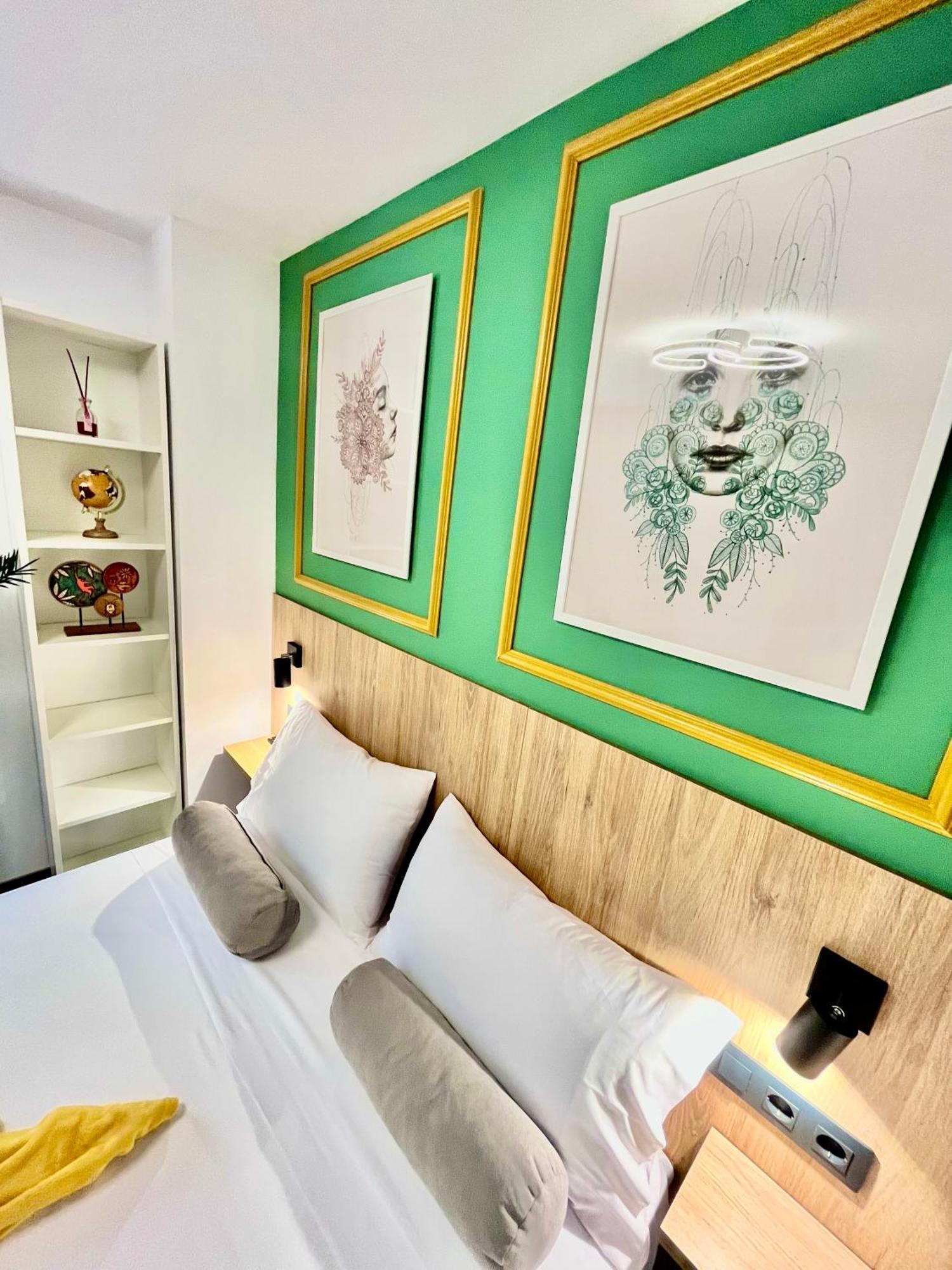 Arte Apartamento Dos Colores อาลิกันเต ภายนอก รูปภาพ
