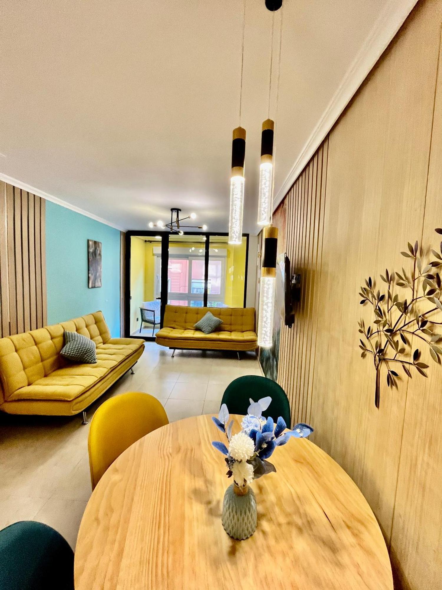 Arte Apartamento Dos Colores อาลิกันเต ภายนอก รูปภาพ