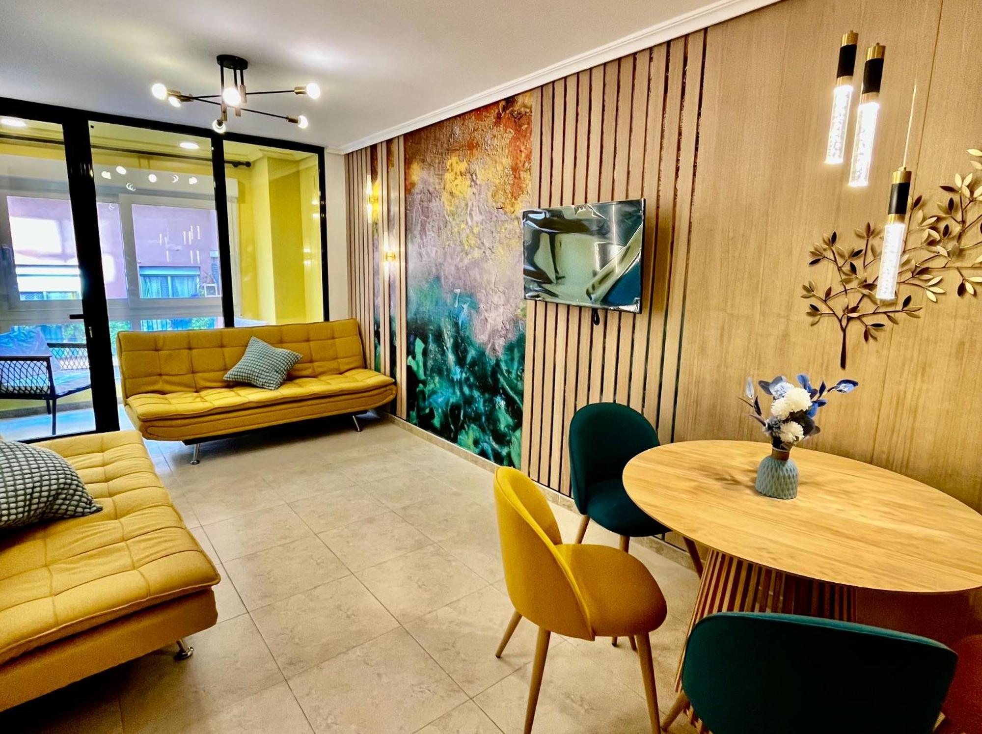 Arte Apartamento Dos Colores อาลิกันเต ภายนอก รูปภาพ