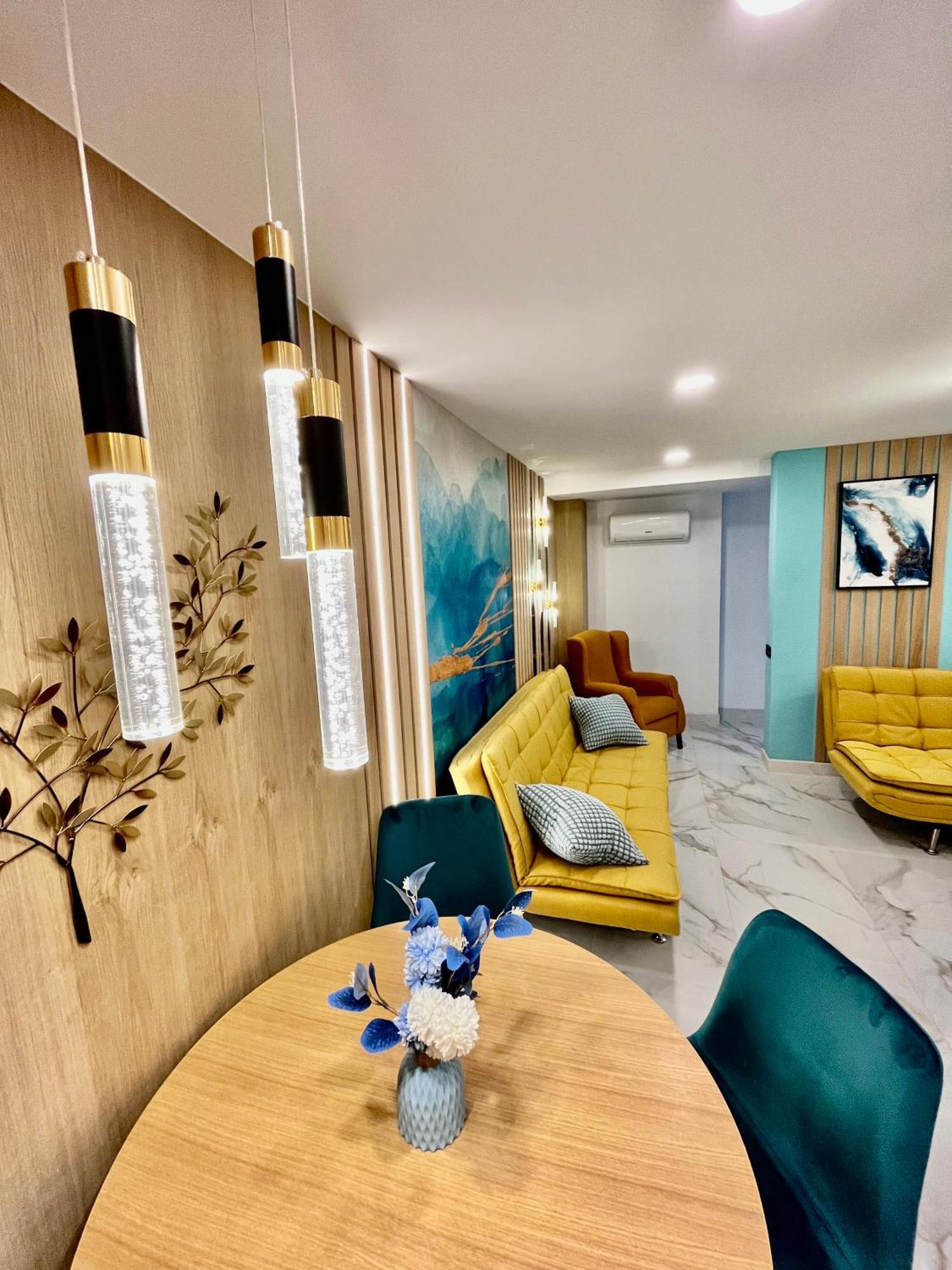 Arte Apartamento Dos Colores อาลิกันเต ภายนอก รูปภาพ