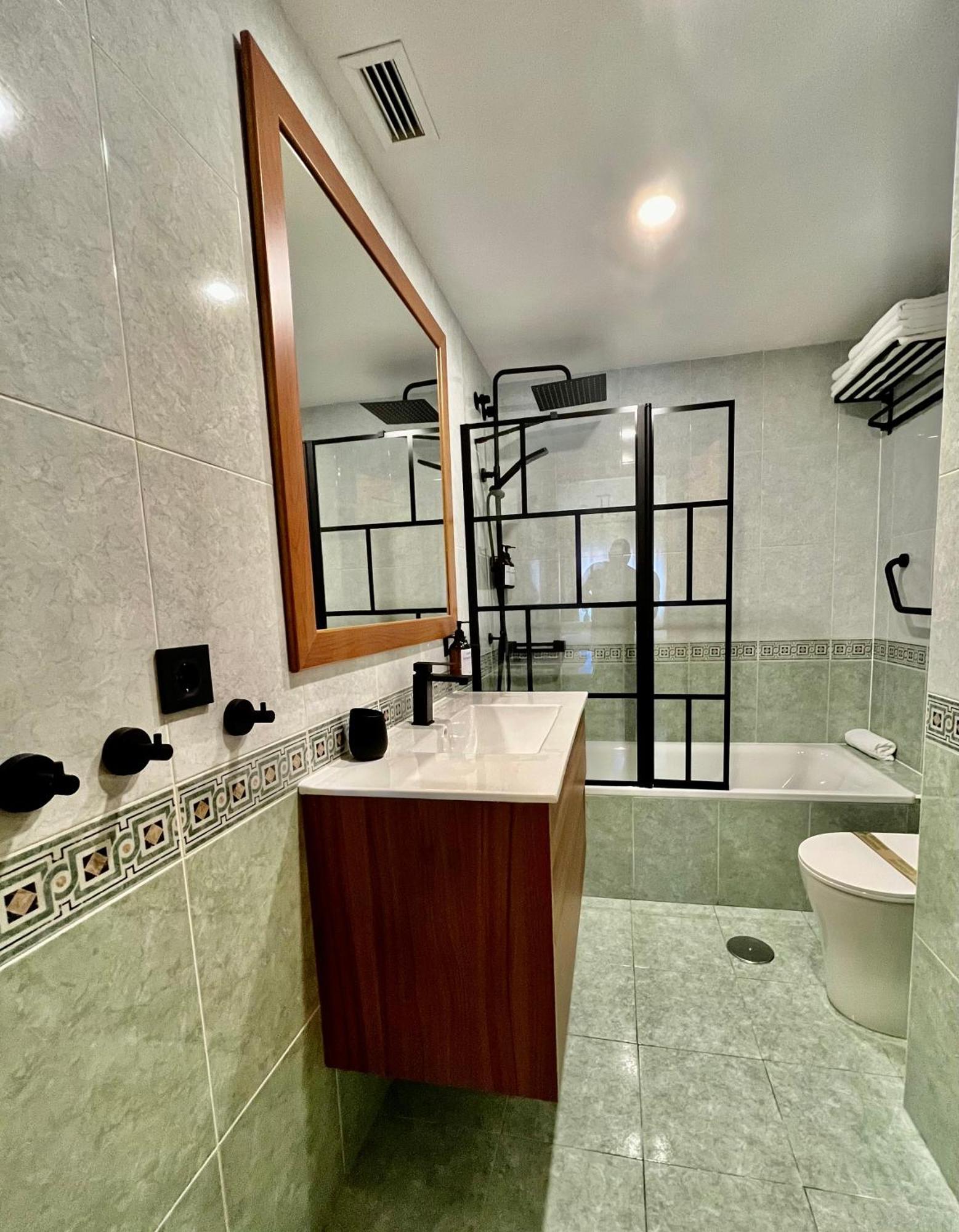 Arte Apartamento Dos Colores อาลิกันเต ภายนอก รูปภาพ
